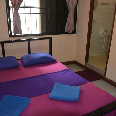 Yaya Guesthouse 曼谷 外观 照片