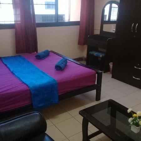 Yaya Guesthouse 曼谷 外观 照片