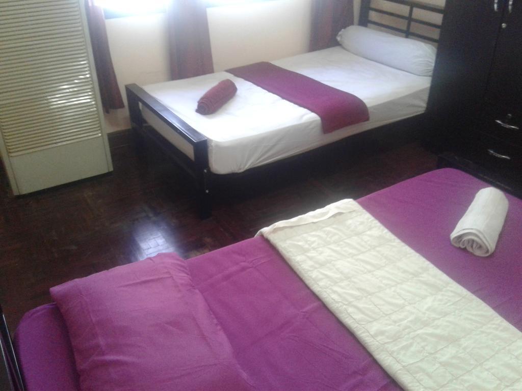 Yaya Guesthouse 曼谷 外观 照片