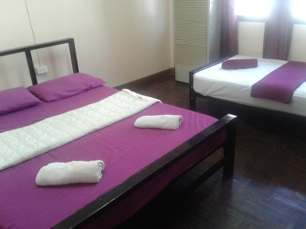 Yaya Guesthouse 曼谷 外观 照片