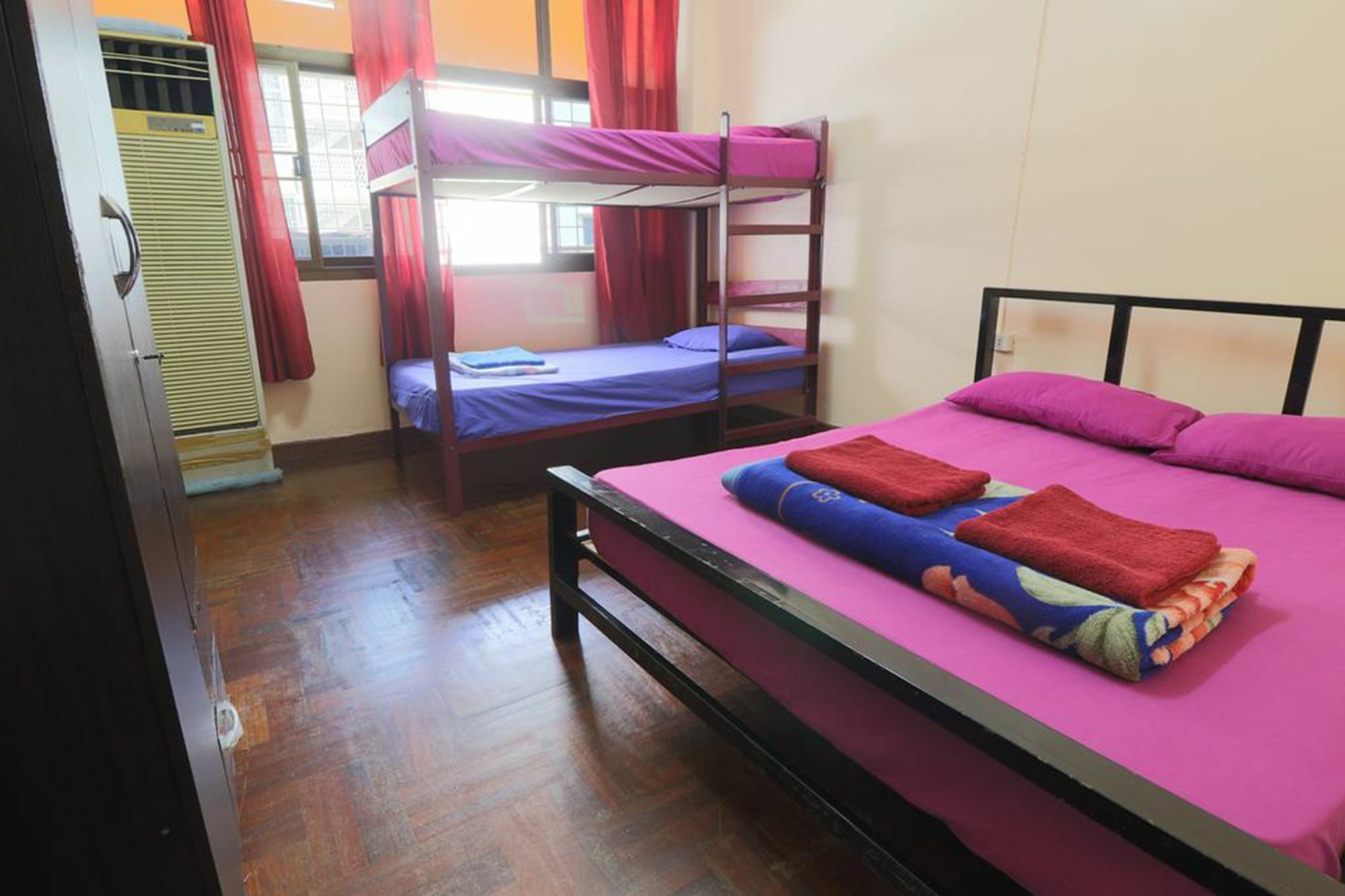 Yaya Guesthouse 曼谷 外观 照片