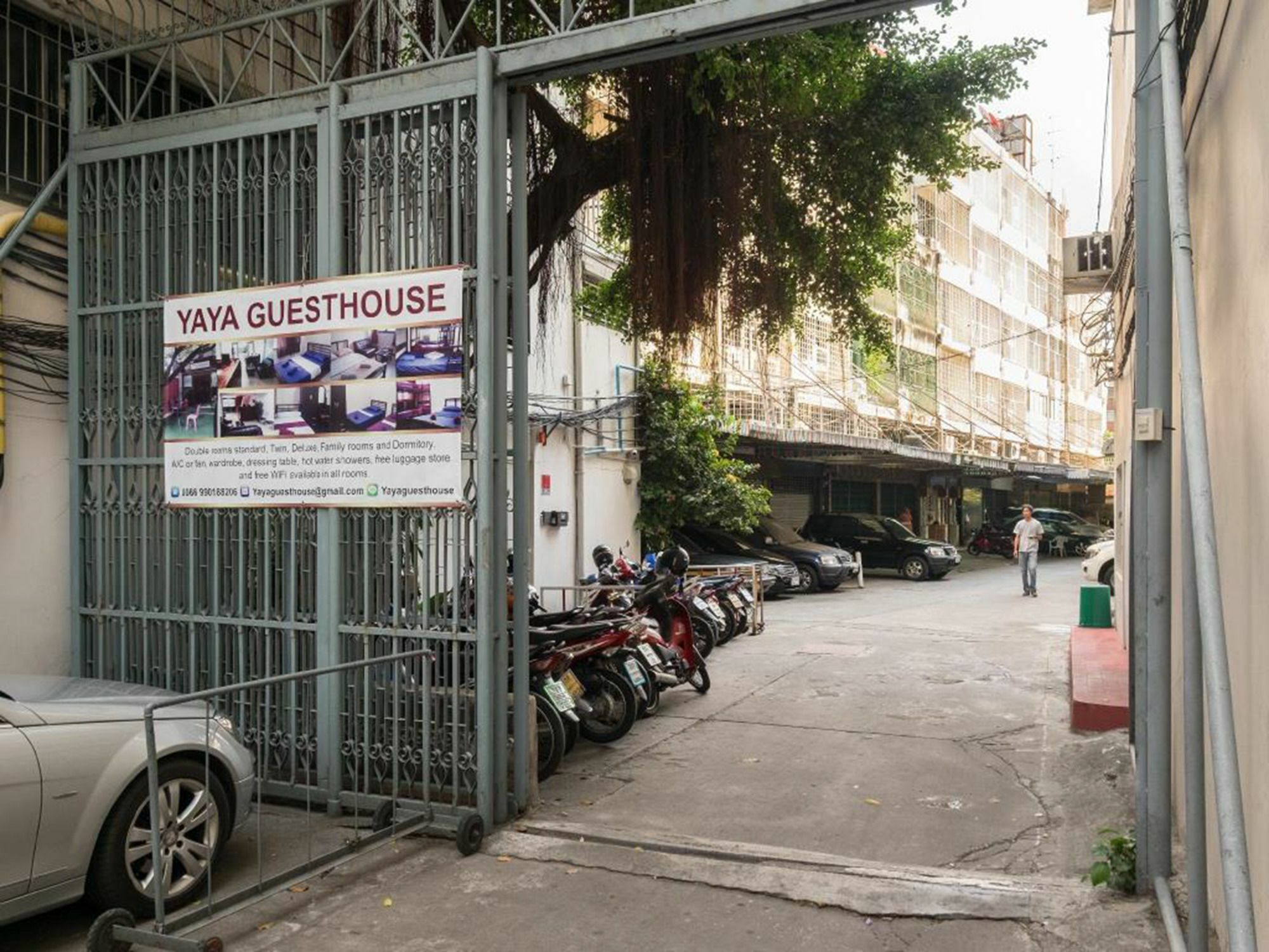 Yaya Guesthouse 曼谷 外观 照片