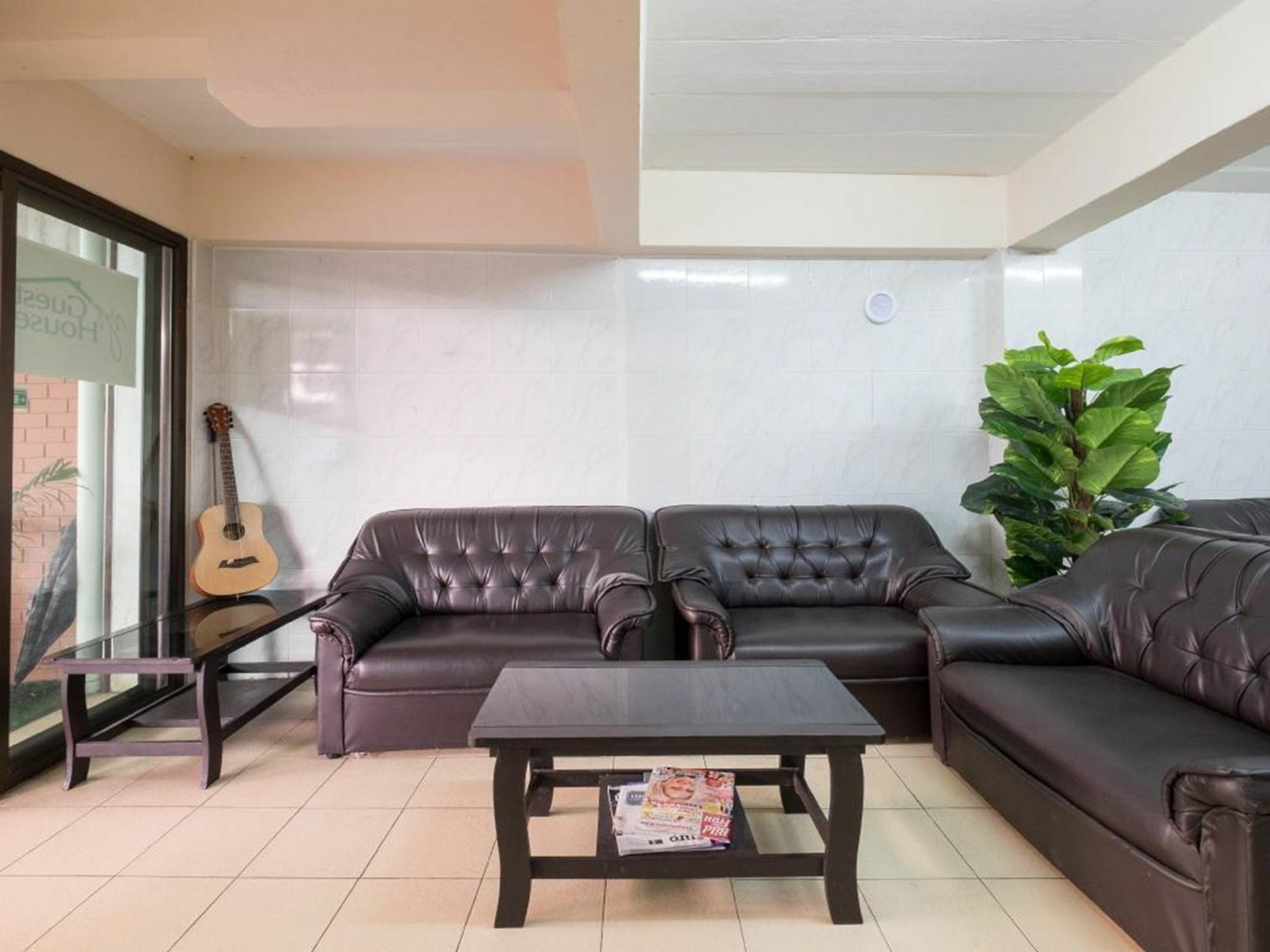 Yaya Guesthouse 曼谷 外观 照片